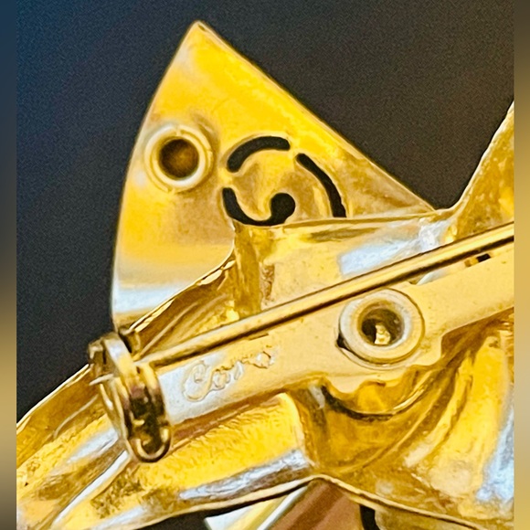 Vintage Coro Gold Tone Swan Lake Ballerina Brooch - Picture 7 of 10